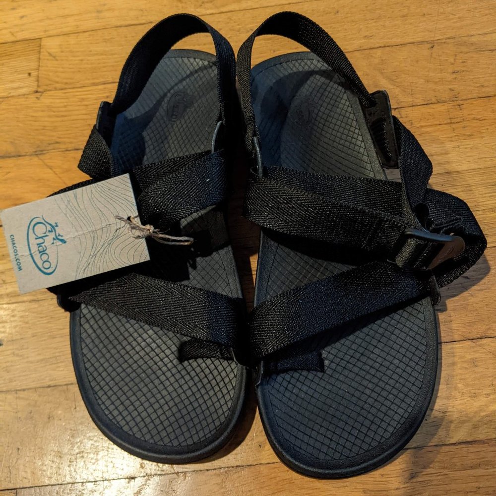 Brand new w/ tags Chaco Lowdown sandals - men's size 10 - black